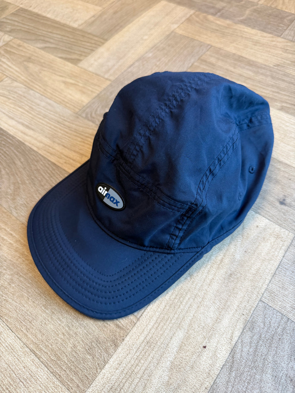 AW84 Nike air max cap