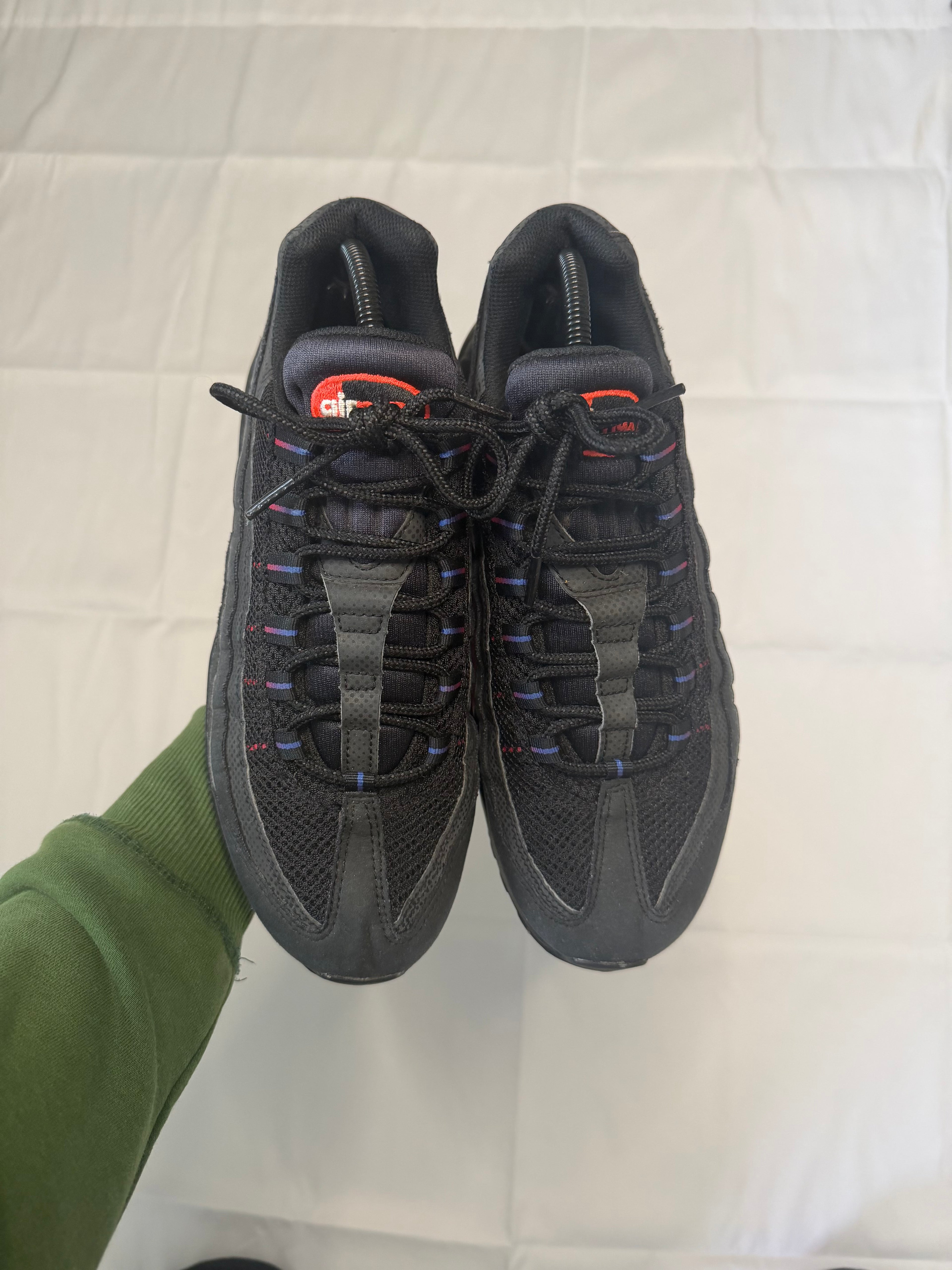 Nike air max 95 black volt crimson