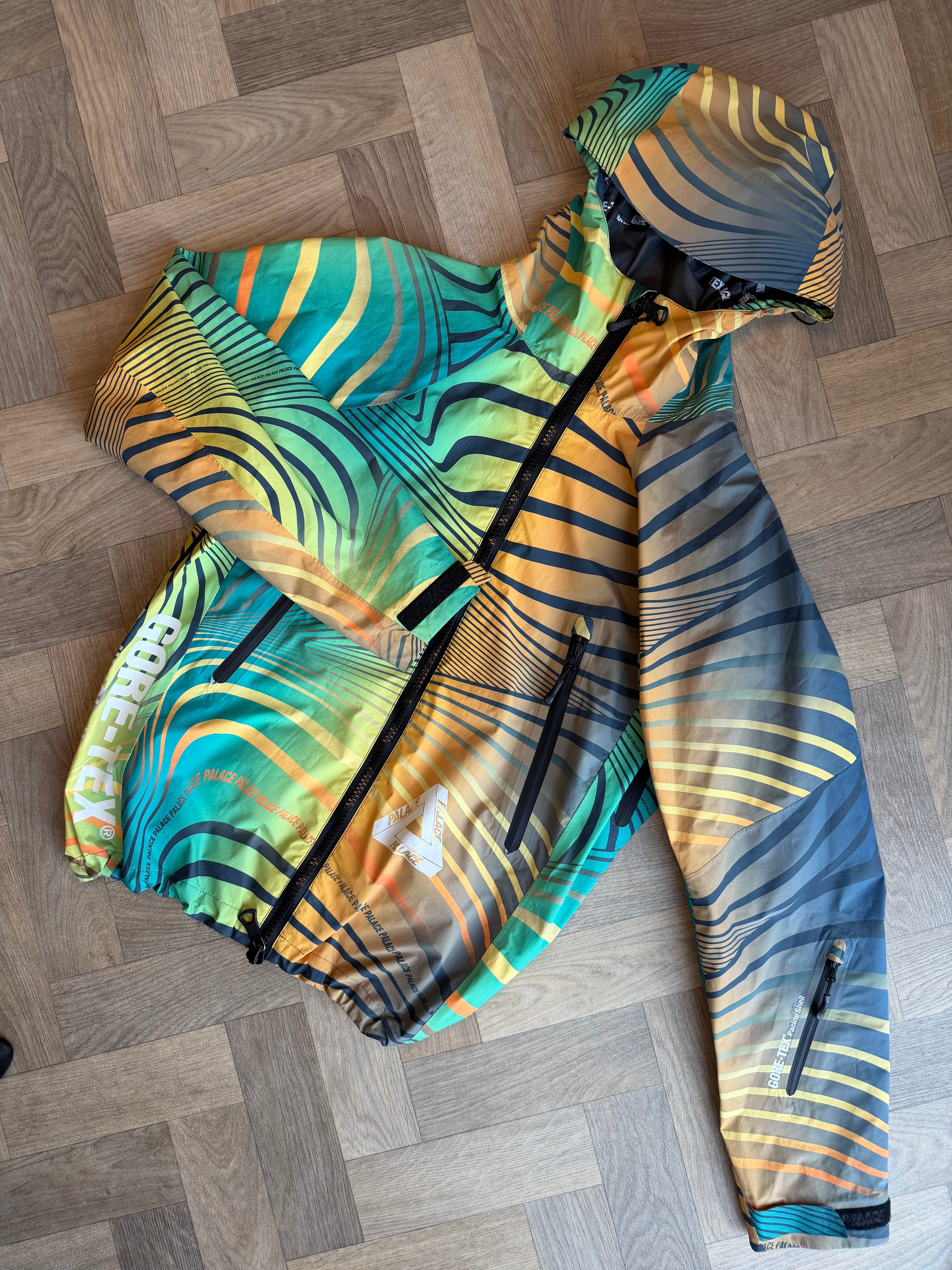 Palace GORE-TEX vortex paclite jacket